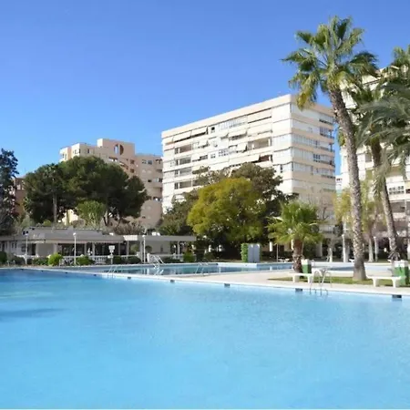 Garden With Pool And Ac Apartment