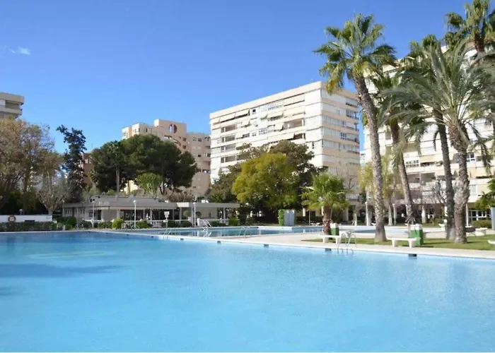 Garden With Pool And Ac Apartmán