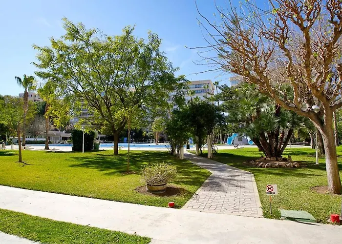 Apartmán Garden With Pool And Ac